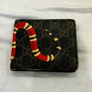 Authentic gucci Wallet